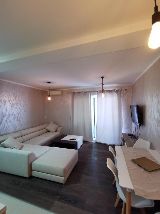 Holiday Home Kalicanin บาร์ ภายนอก รูปภาพ