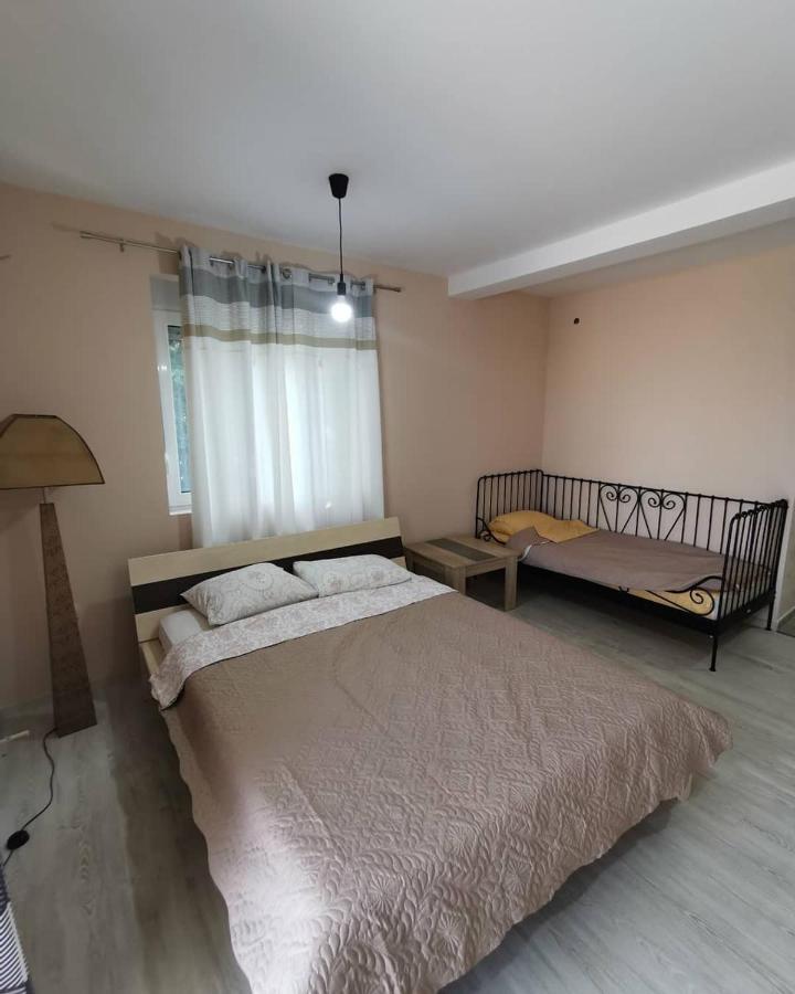 Holiday Home Kalicanin บาร์ ภายนอก รูปภาพ